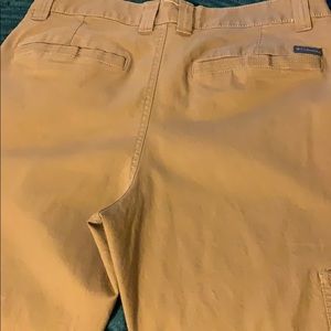 Men’s nwot Columbia cargo pants